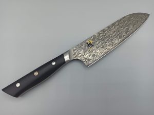 MIYABI Serie Hibana 800DP – Chef Santoku lama cm. 18