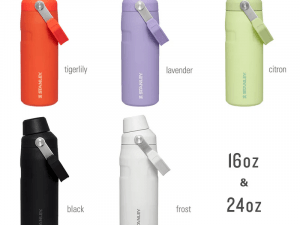 Stanley_IceFlow_Aero_Light_bottle_carry